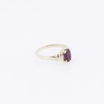 10k Yellow Gold Syntetic red gemstone ring ajjr50 Size: 2.75 4